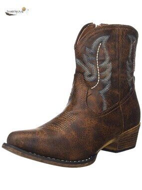 Faux Leather Snip Toe Western Ankle Bootie with Block Heel